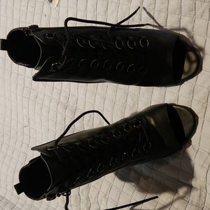 Brand new never worn G by guess booties